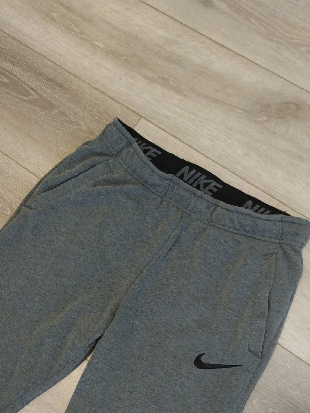 Nike Gray Jogger Sweatpants - Picture 10 of 11